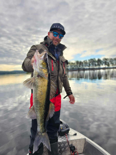 Boat fishing for Zander In Sweden